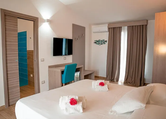 Aqua Sardinia Boutique فندق 3*