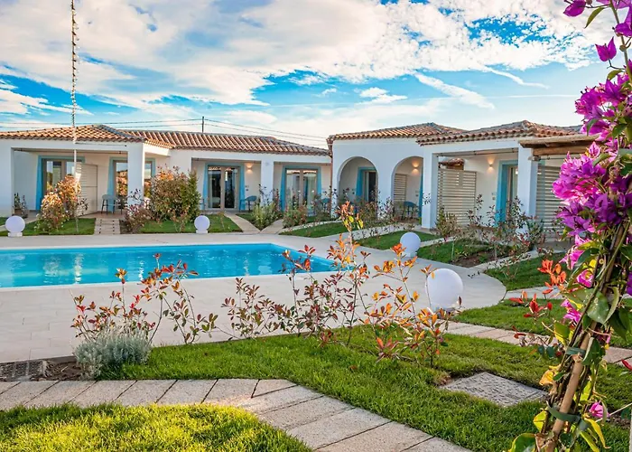 Aqua Sardinia Boutique 3* بودوني