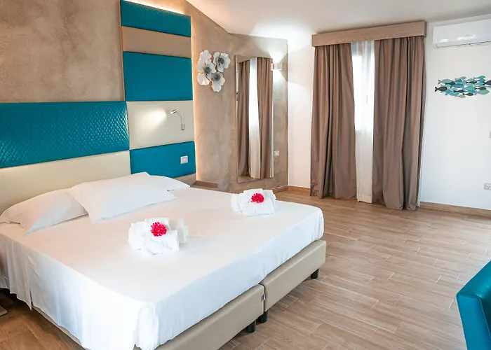 Aqua Sardinia Boutique فندق 3*
