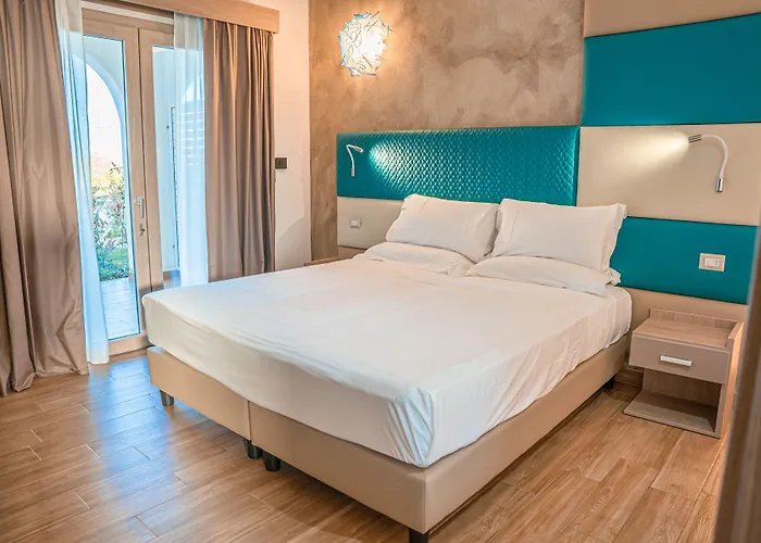 Aqua Sardinia Boutique فندق